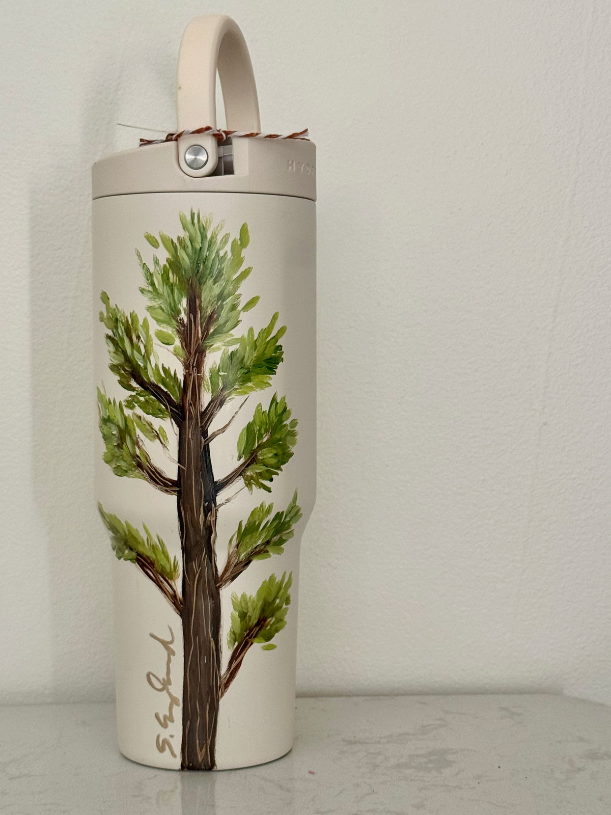 Hand painted 34oz cream hydrojug - lone pine