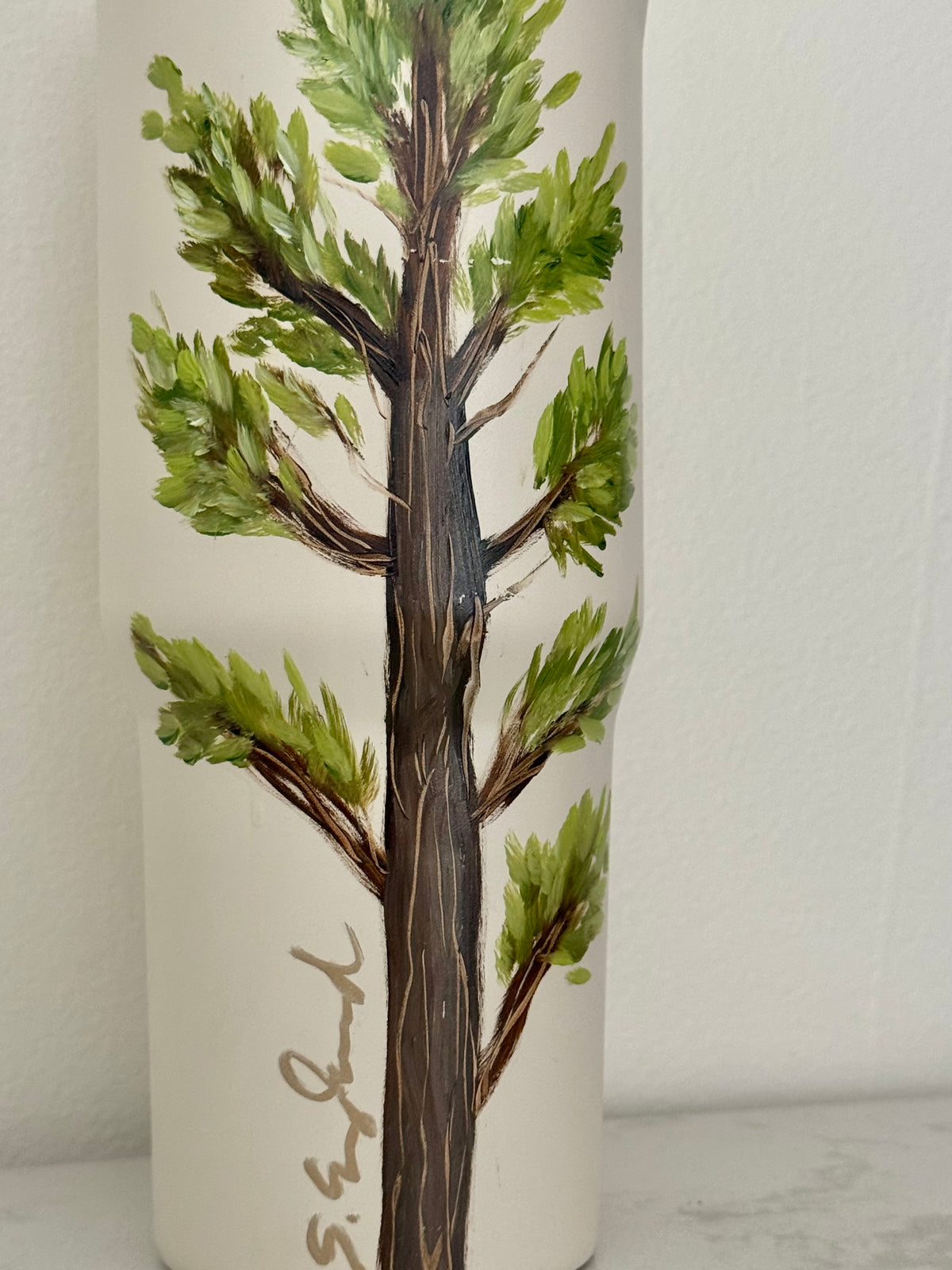 Hand painted 34oz cream hydrojug - lone pine