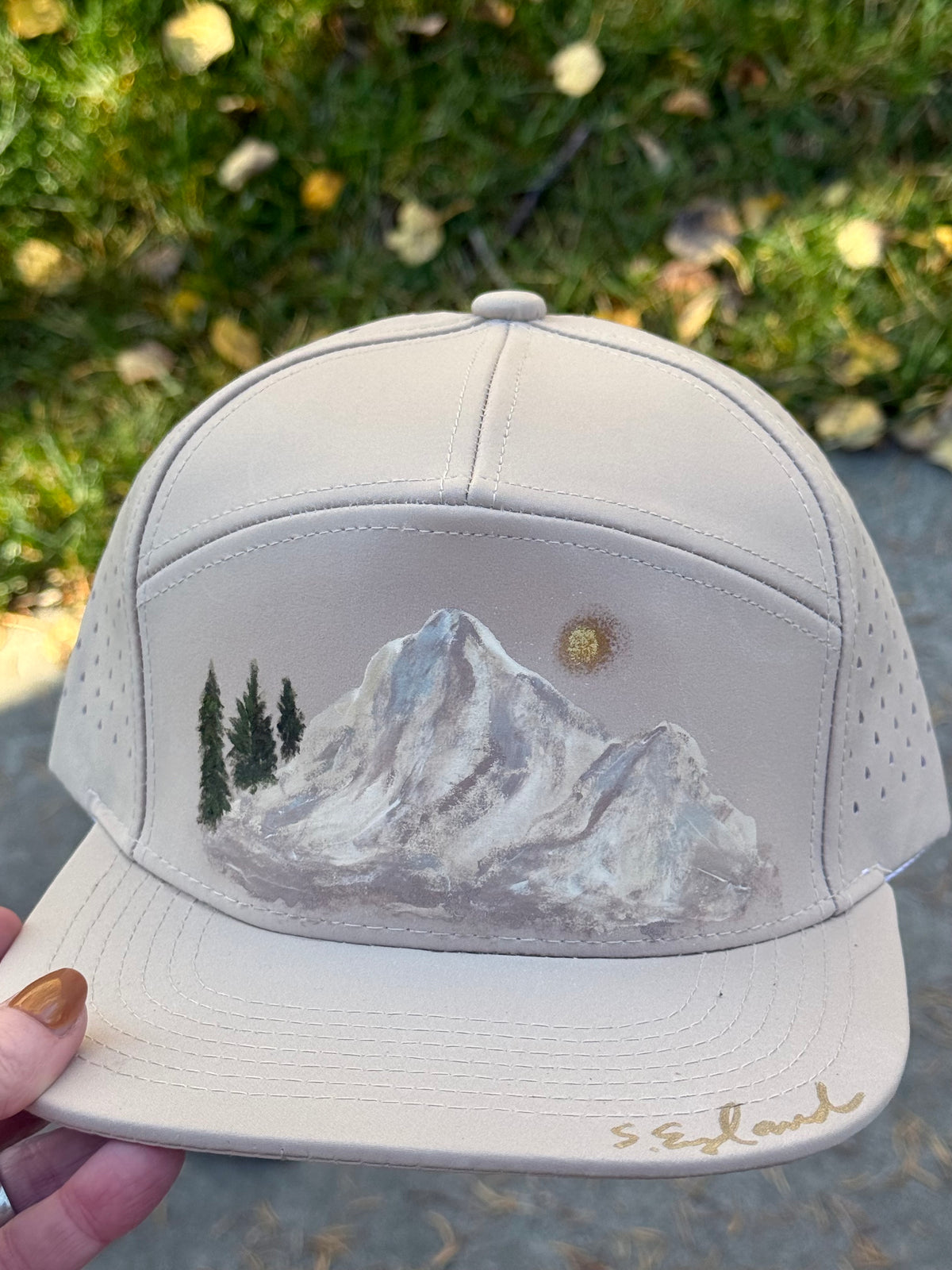 Hand painted light tan soft waterproof running baseball hap - mountain vibes